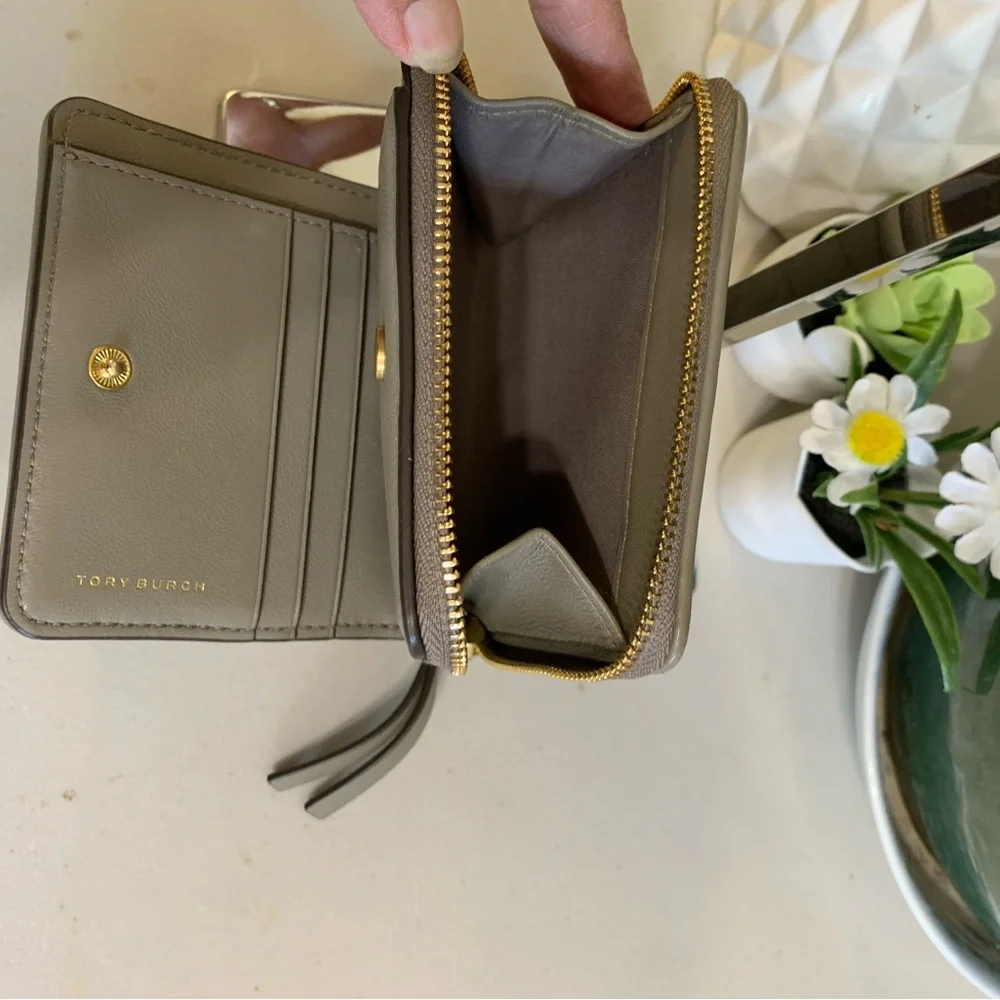 Tory Burch Quilted Leather Mini Wallet in Light Taupe with Gold Logo - Picture 9 of 13